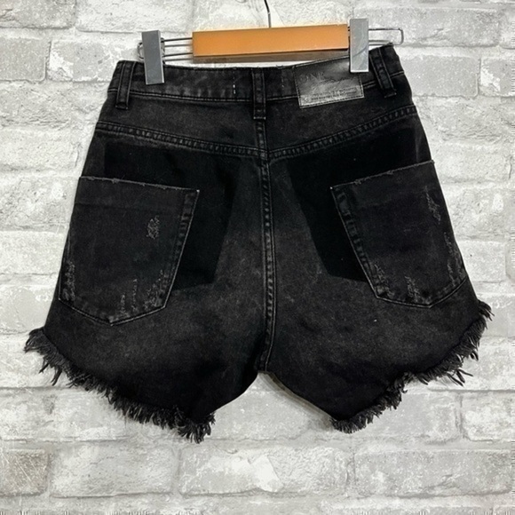ONE TEASPOON | Bonita Black High Waist Denim  Short raw hem - size 24 - waist 26 - Picture 2 of 9